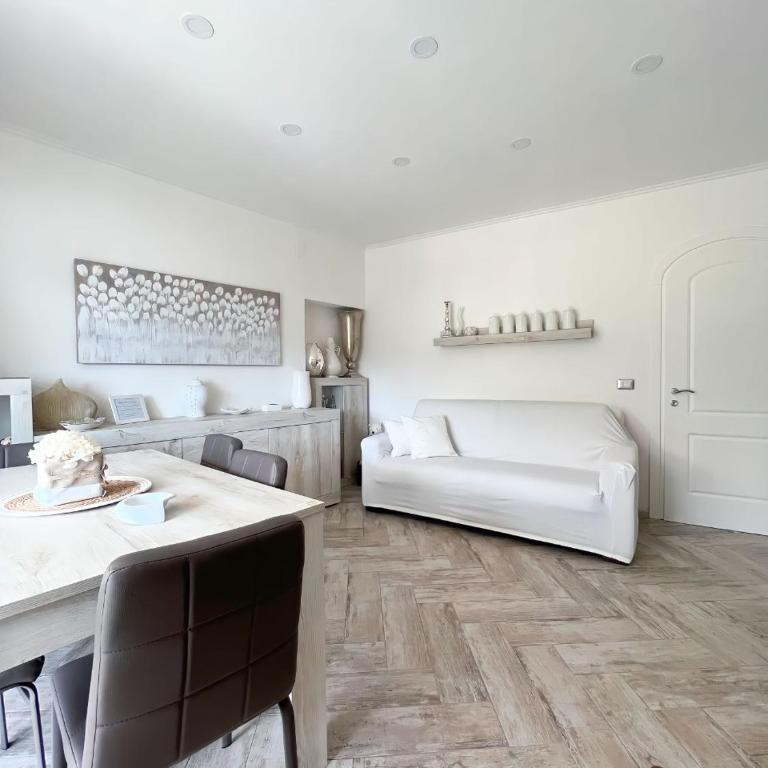 Villa Rosita Apartment - One-Bedroom Apartment - 13