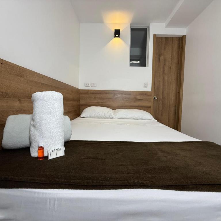 Carriqui Garden Hotel - Economy Double Room - 8