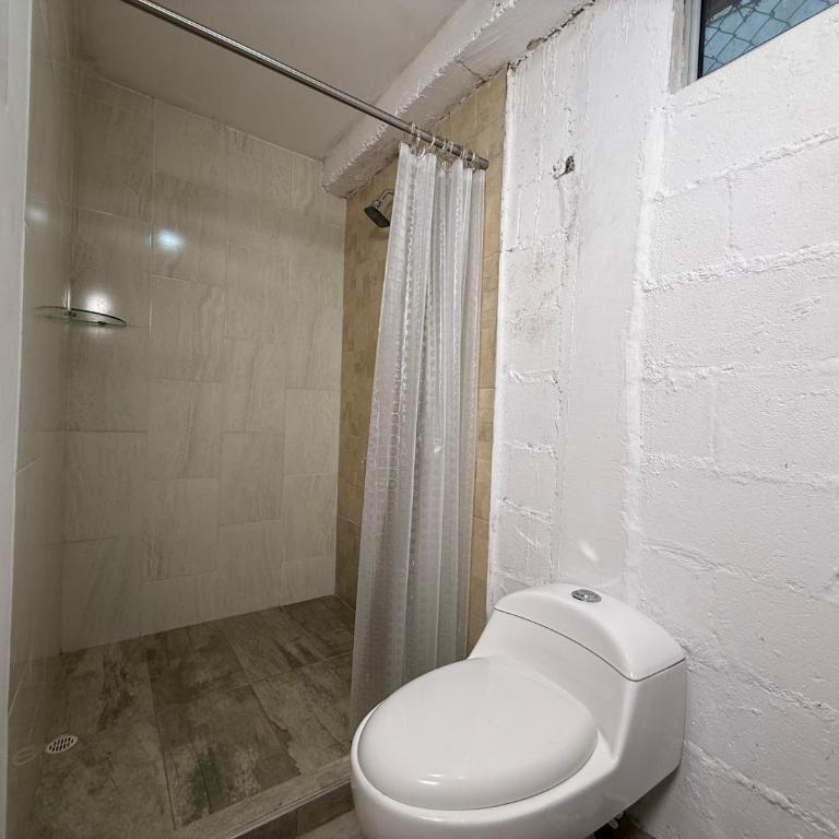Carriqui Garden Hotel - Economy Double Room - 10