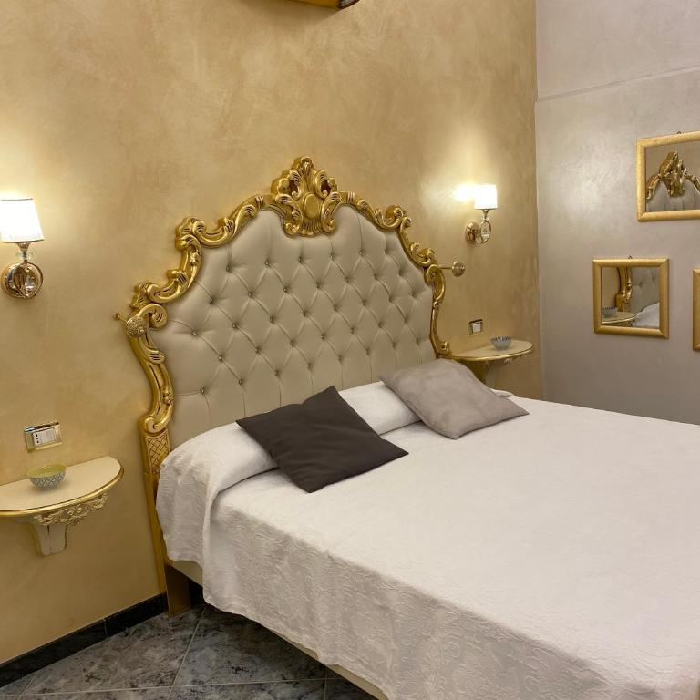 Suite Incentro Salerno - Camera Matrimoniale Deluxe con 1 Letto Supplementare - 5