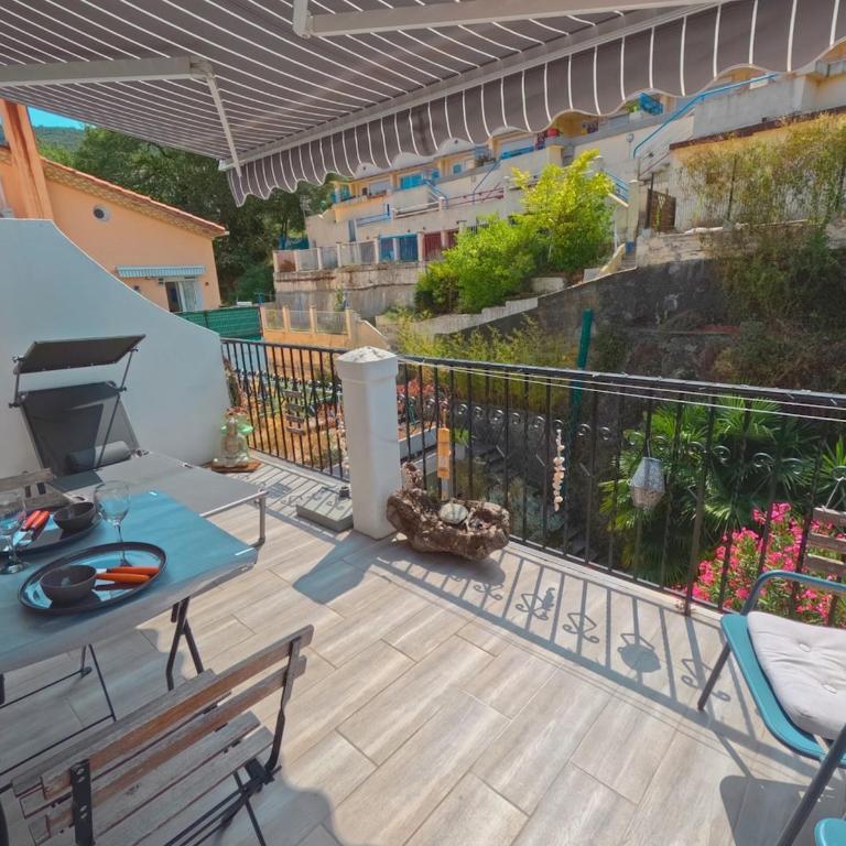 COCON DUPLEX-TERRASSE, L'Amélie d'Élo - Appartement 1 Chambre - Vue sur Jardin - 12