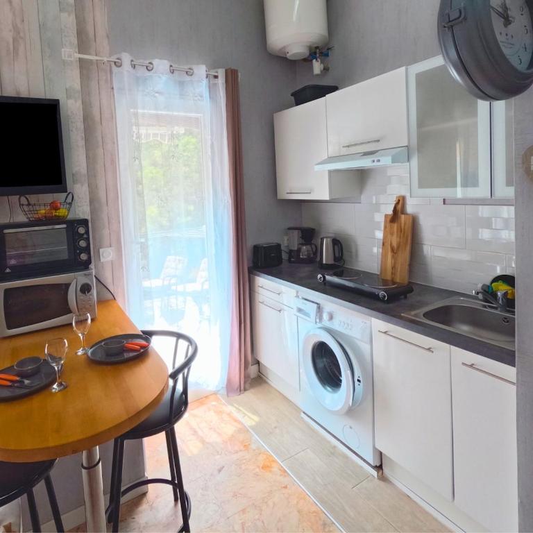 COCON DUPLEX-TERRASSE, L'Amélie d'Élo - Appartement 1 Chambre - Vue sur Jardin - 9