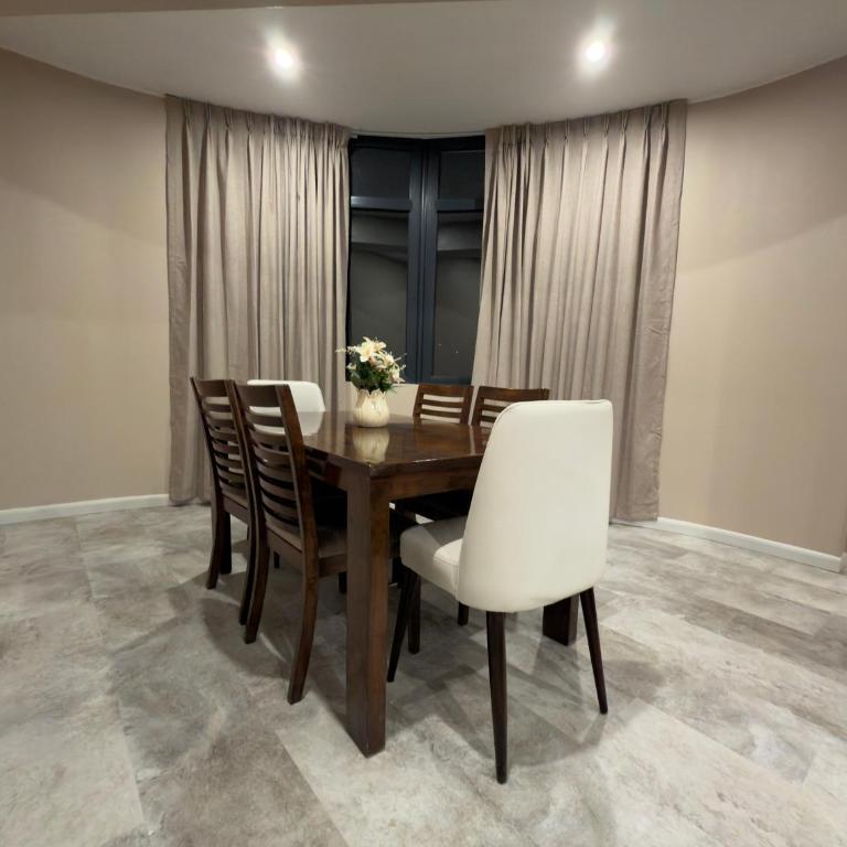 Moose Andino - Three-Bedroom Apartment with Mountain View - 5