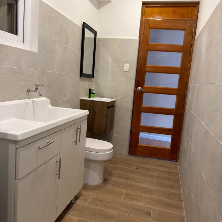 Moose Andino - Three-Bedroom Apartment Suite - 13