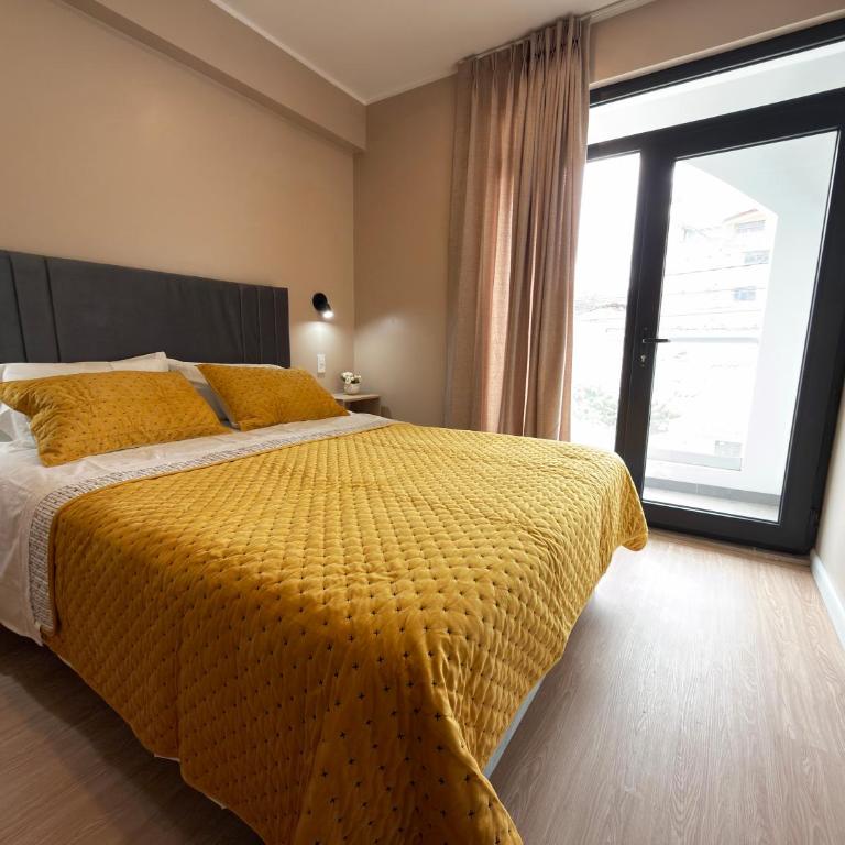 Moose Andino - Three-Bedroom Apartment Suite - 14