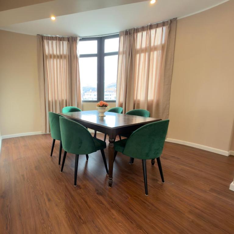 Moose Andino - Three-Bedroom Premium Apartment with Balcony - 24