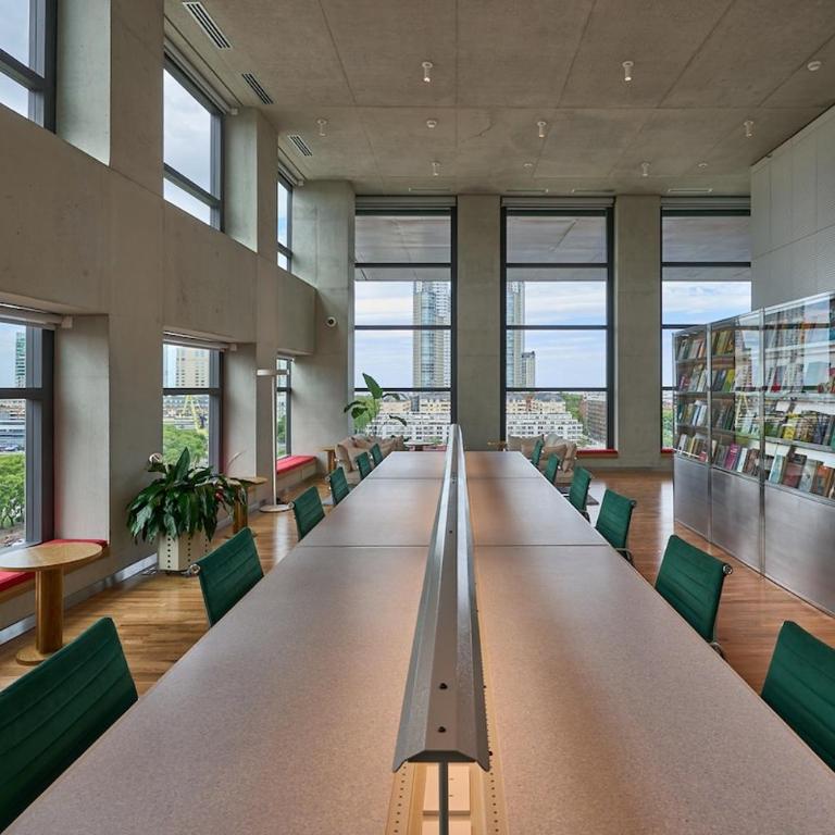 Modern Architecture, Guaranteed Comfort - Room #1584279201 - 38