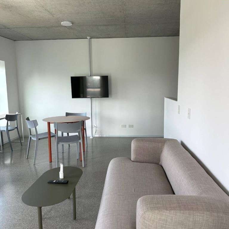 Modern Architecture, Guaranteed Comfort - Room #1584279201 - 54