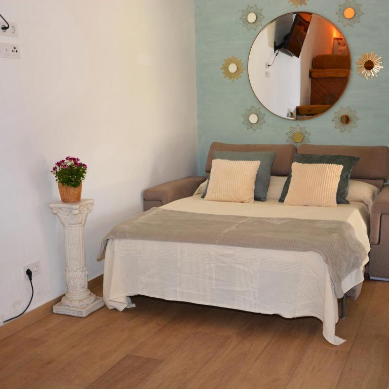 Villa Sitges El Ranch Amaizing Outdoor Areas Beaches at 5 minutes walk Sitges at 15 min drive AC Pool Jacuzzi & Garden XXL - Villa - 50