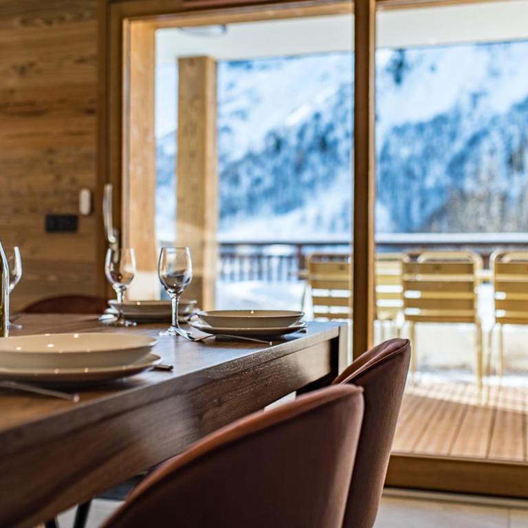 Appartement Haut de Gamme neuf avec terrasse de 60m2 plein sud avec Jacuzzi - 8 personnes - App 101 - Appartement 3 Chambres Premium avec Balcon - 17