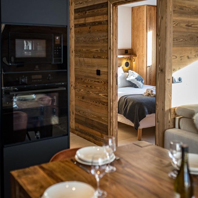 Appartement Haut de Gamme neuf avec terrasse de 60m2 plein sud avec Jacuzzi - 8 personnes - App 101 - Appartement 3 Chambres Premium avec Balcon - 18