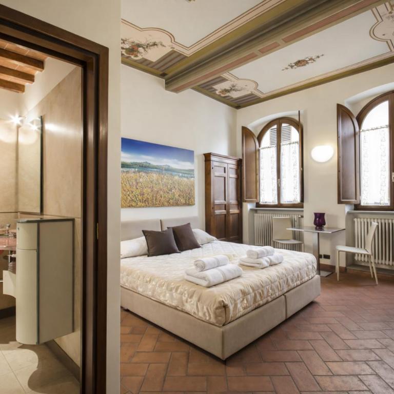 La Corte Del Re Suite & Rooms Arezzo - Deluxe Suite - 1