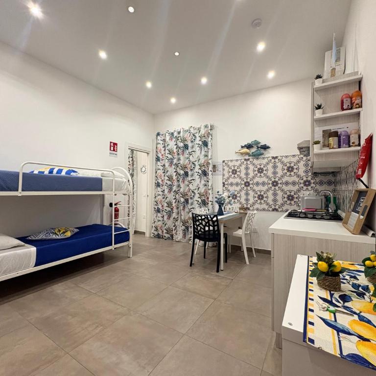 Vesuvio Rainbow FLY - One-Bedroom Apartment - 3