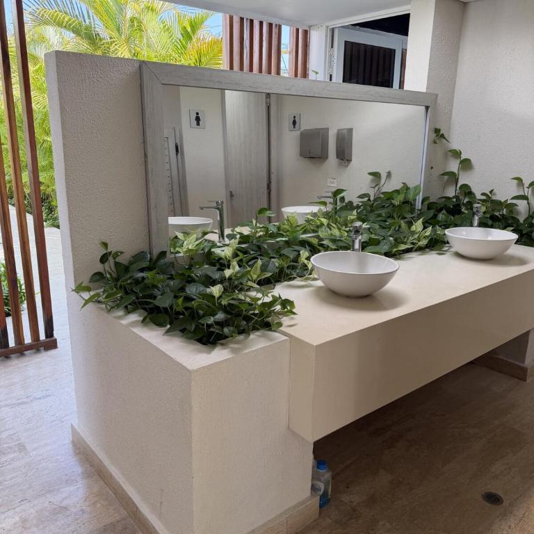 Luxury Ocean View Aparment - Two-Bedroom Apartment with Balcony and Sea View - 35