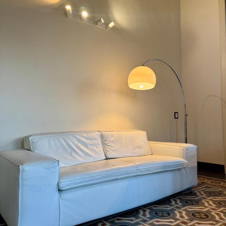 Best Stay-Theatre Suite Apartment - Appartamento con 2 Camere da Letto e Vista Città - 3