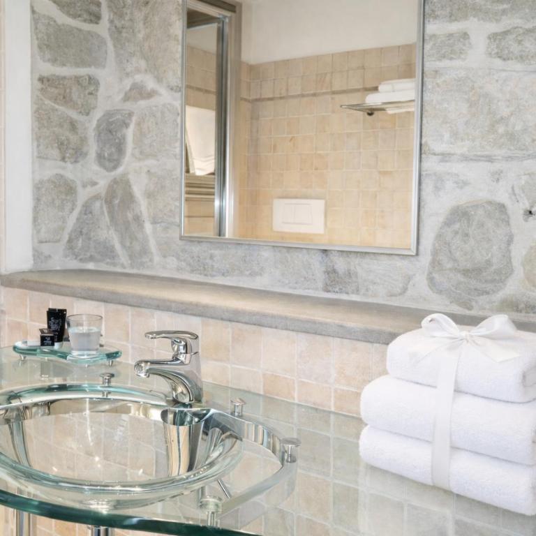 La Corte Del Re Suite & Rooms Arezzo - Junior Suite with Courtyard View - 3