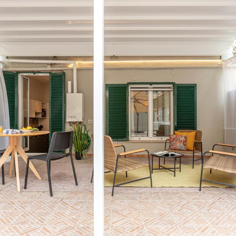 YCH-Ambra Apartments a San Giovanni - Camera Tripla - 10