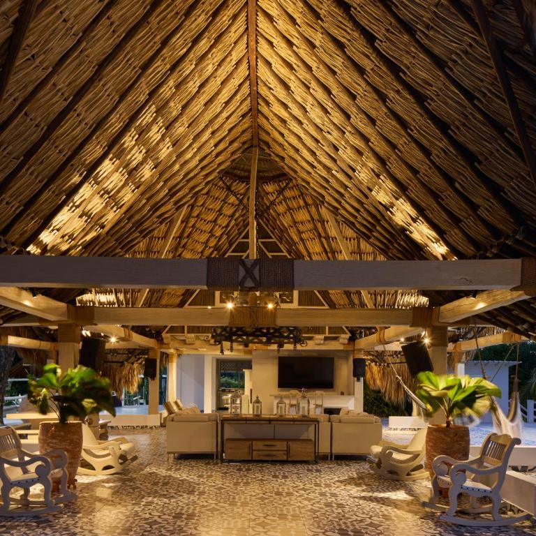 Tropical Luxury Experience in Los Mangos! - Room #1584335501 - 100