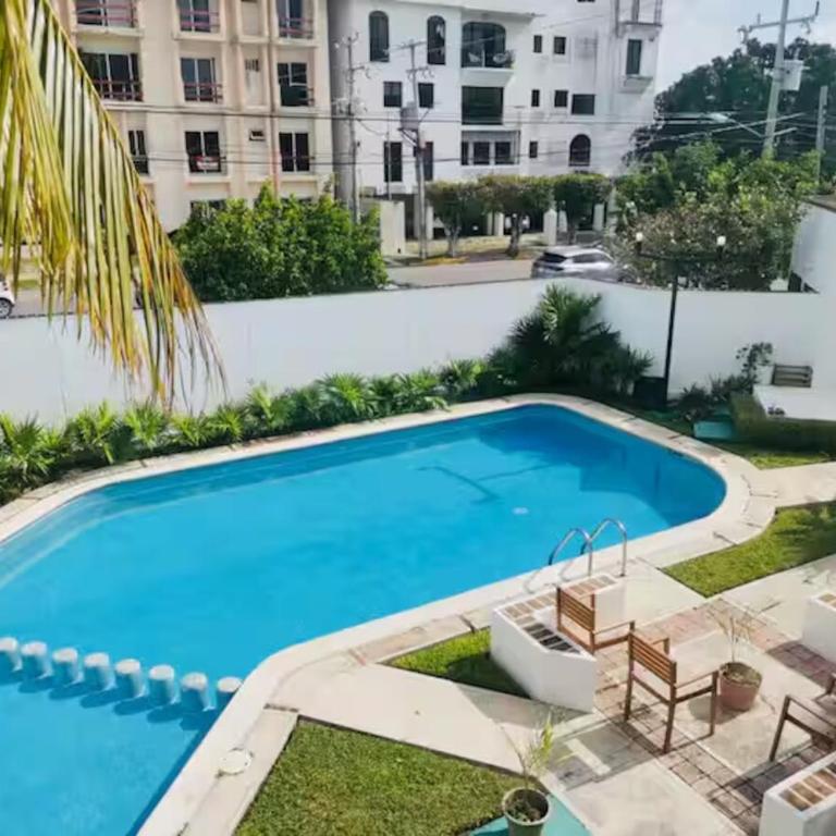 Comfortable and spacious private room with pool - Apartamento de 1 dormitorio - 1