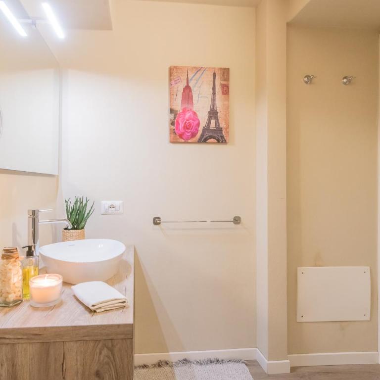 Romantic Escape city centre - Jacuzzi Parking - Appartamento - 18