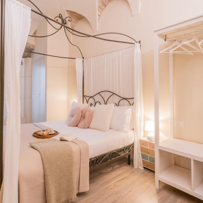 Romantic Escape city centre - Jacuzzi Parking - Appartamento - 34