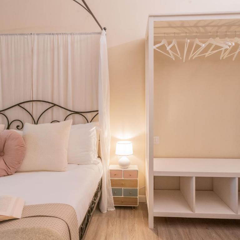 Romantic Escape city centre - Jacuzzi Parking - Appartamento - 32