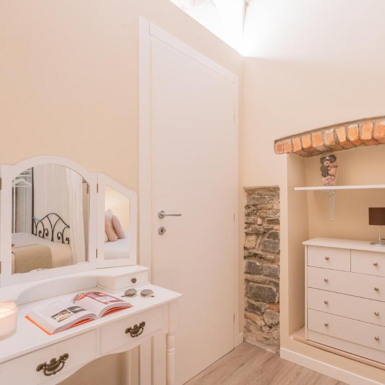 Romantic Escape city centre - Jacuzzi Parking - Appartamento - 33