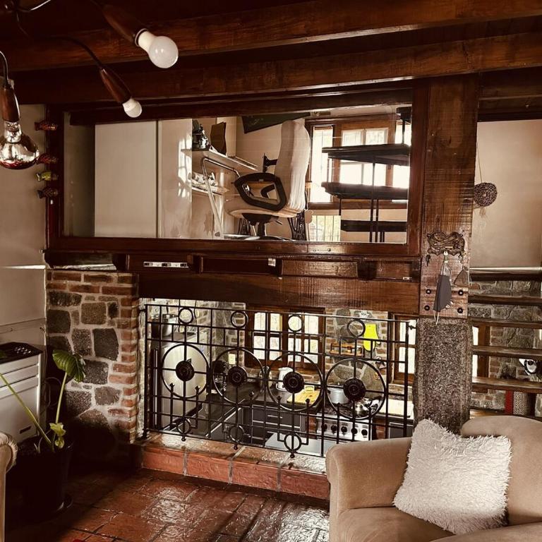 Encantador Chalet con Estilo y Garaje Privado - Casa de 2 dormitorios - 1