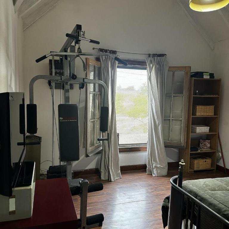 Encantador Chalet con Estilo y Garaje Privado - Two-Bedroom House - 17