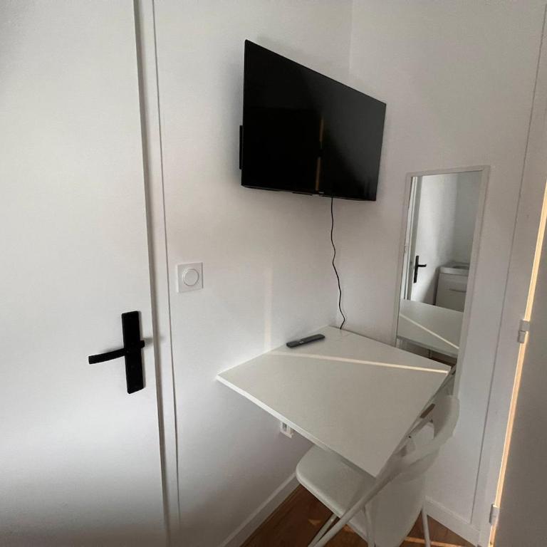 Maisons des Gemmes divisés en 9 studios - Appartement - 18