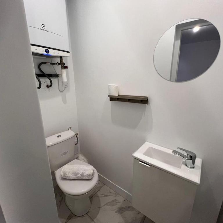 Maisons des Gemmes divisés en 9 studios - Appartement - 21