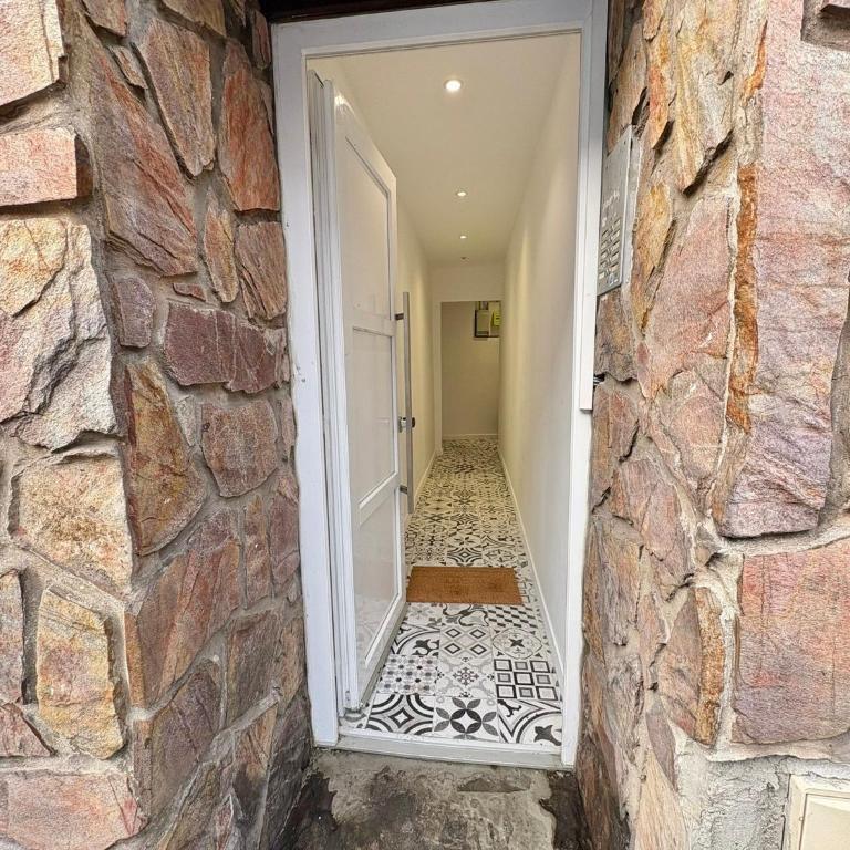 Maisons des Gemmes divisés en 9 studios - Appartement - 30