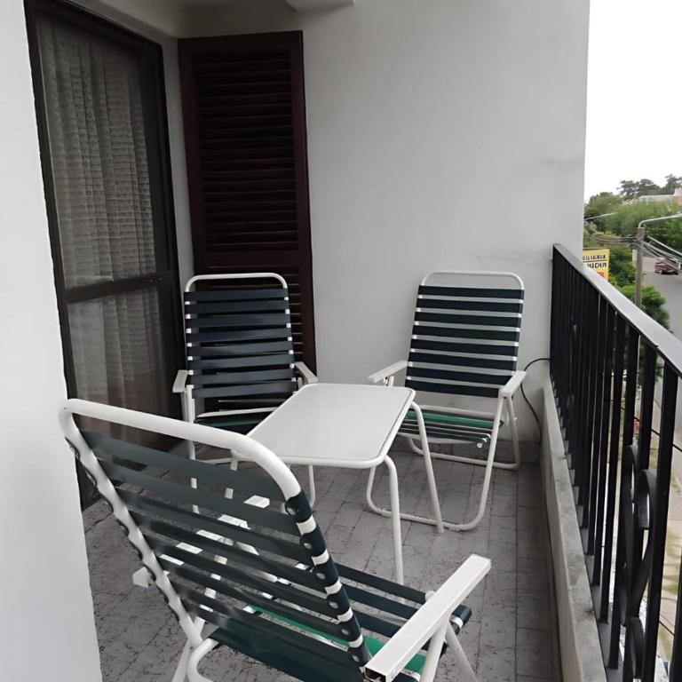 Departamento de 3 Ambientes a 5 cuadras del mar para hasta 8 personas WIFI potente Cochera Aire Acondicionado - Room #1584366201 - 3