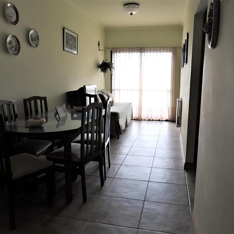 Departamento de 3 Ambientes a 5 cuadras del mar para hasta 8 personas WIFI potente Cochera Aire Acondicionado - Room #1584366201 - 7