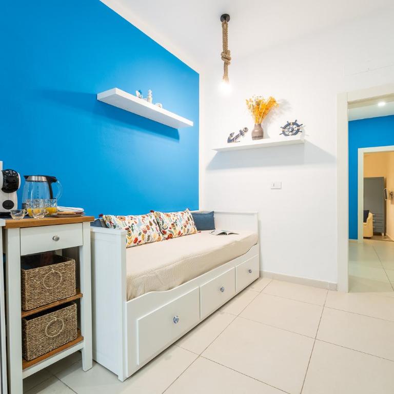 Blue Nest - One-Bedroom Apartment - 16