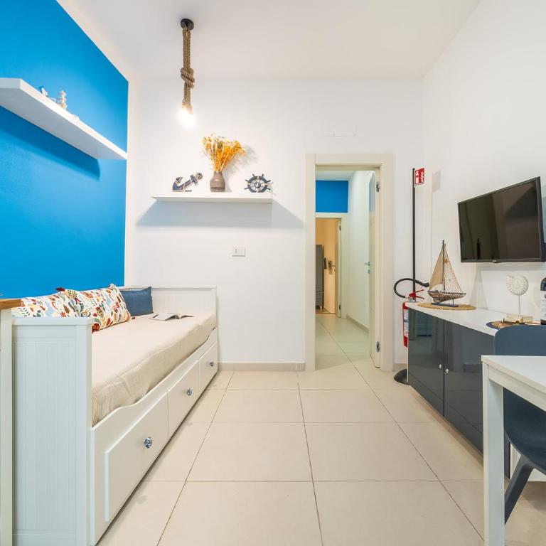 Blue Nest - One-Bedroom Apartment - 24