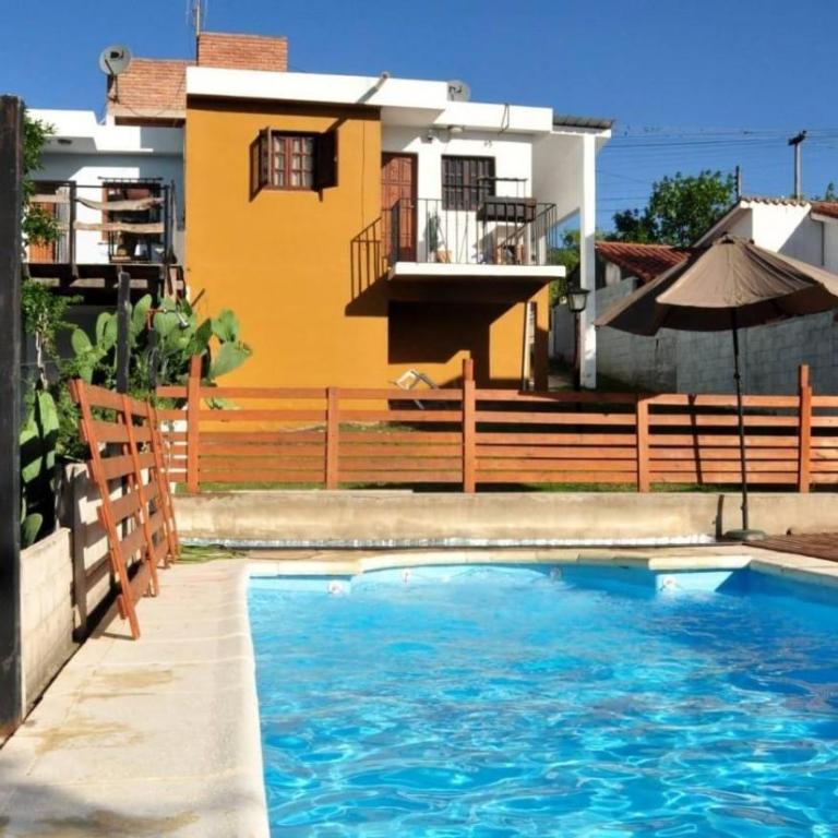 Carlos Paz Casa con pileta cerca Río y Centro - Casa de 2 dormitorios - 1