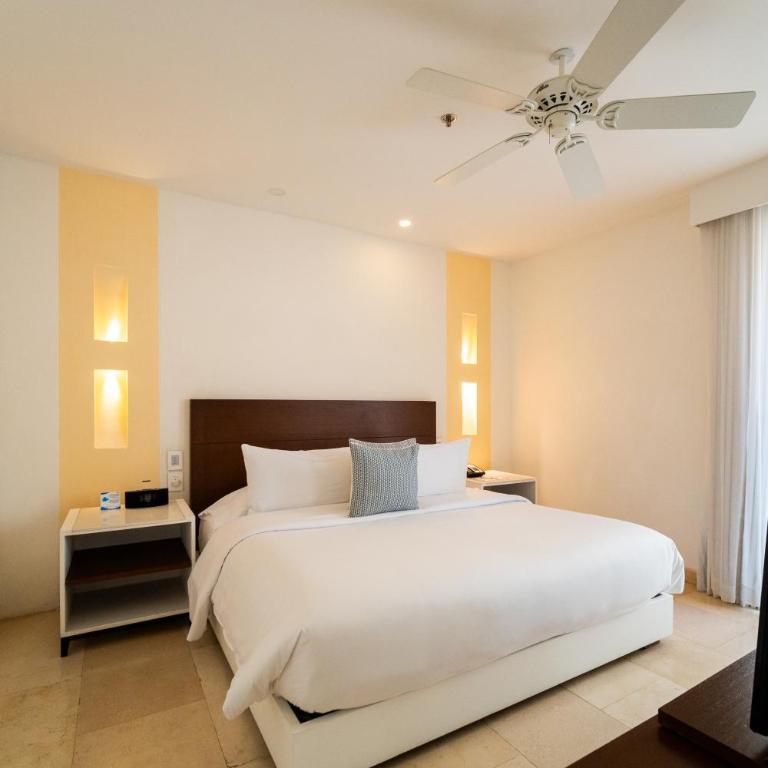 Nacar Hotel Cartagena, Curio Collection by Hilton - Suite Junior Deluxe con cama extragrande y vistas al jardín - 1