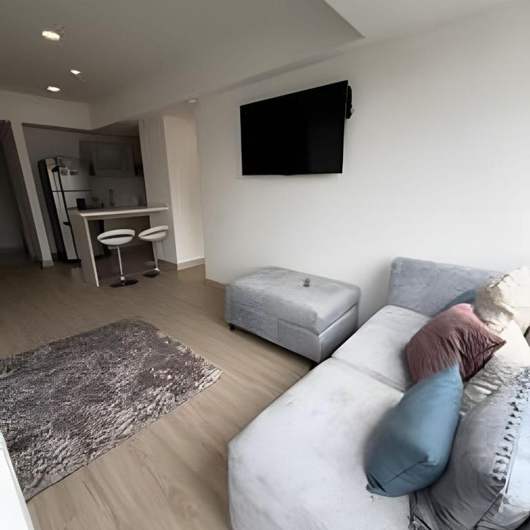 Cozy and Modern – Stratum 6 - Two-Bedroom Apartment - 3