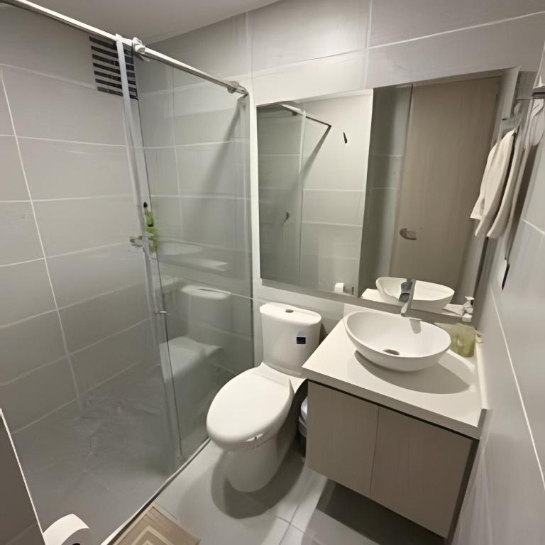 Cozy and Modern – Stratum 6 - Two-Bedroom Apartment - 9