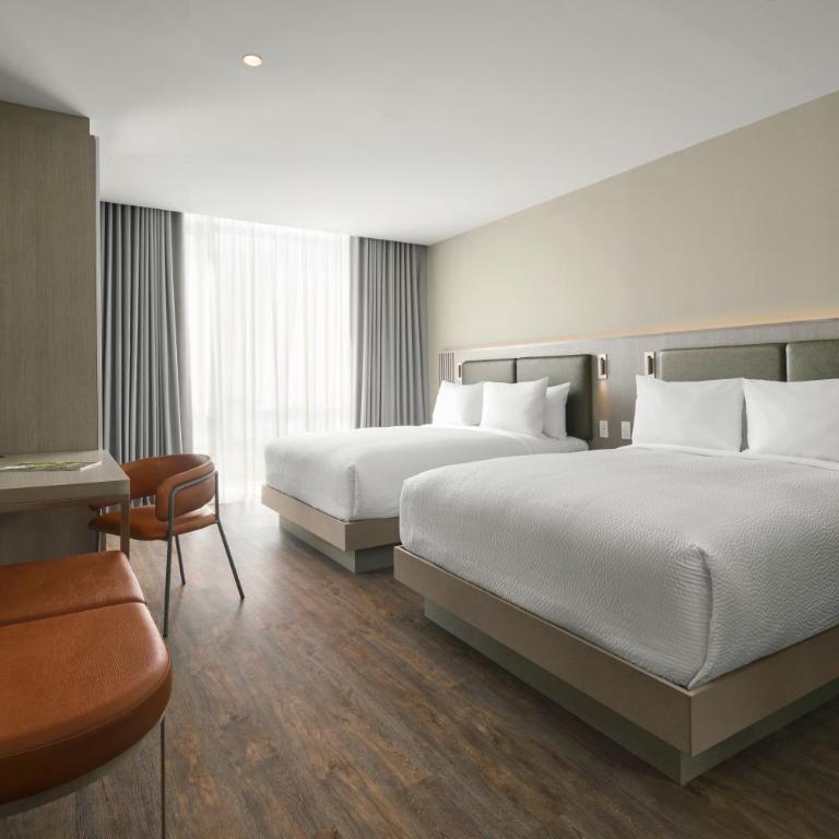 Courtyard by Marriott Quito Airport - Executive Queen Room with Two Queen Beds and Mountain View - 1