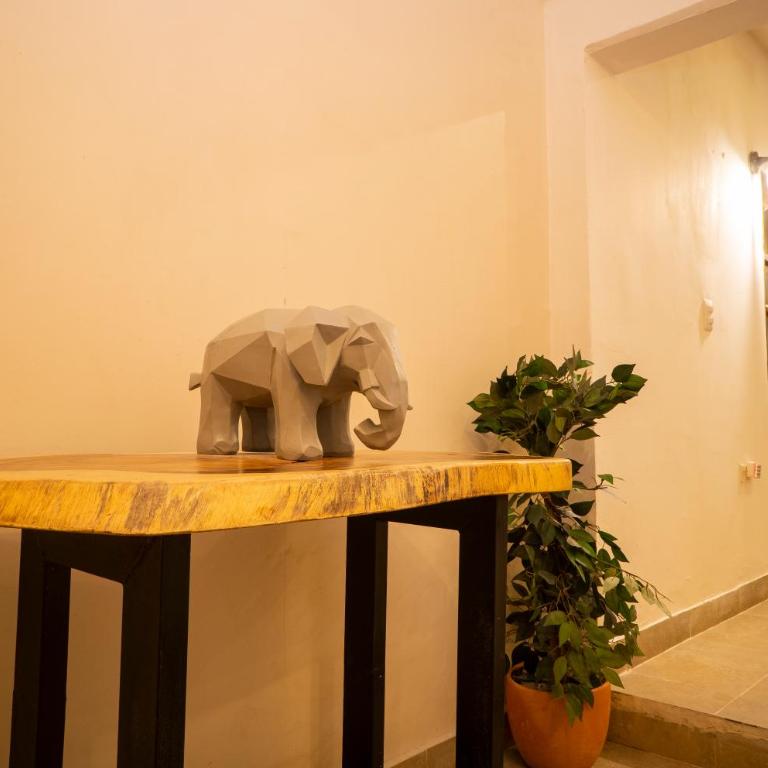 Casa Quero 915 4BR House Old City rooftop jacuzzi AC full Wifi - Four-Bedroom House - 11
