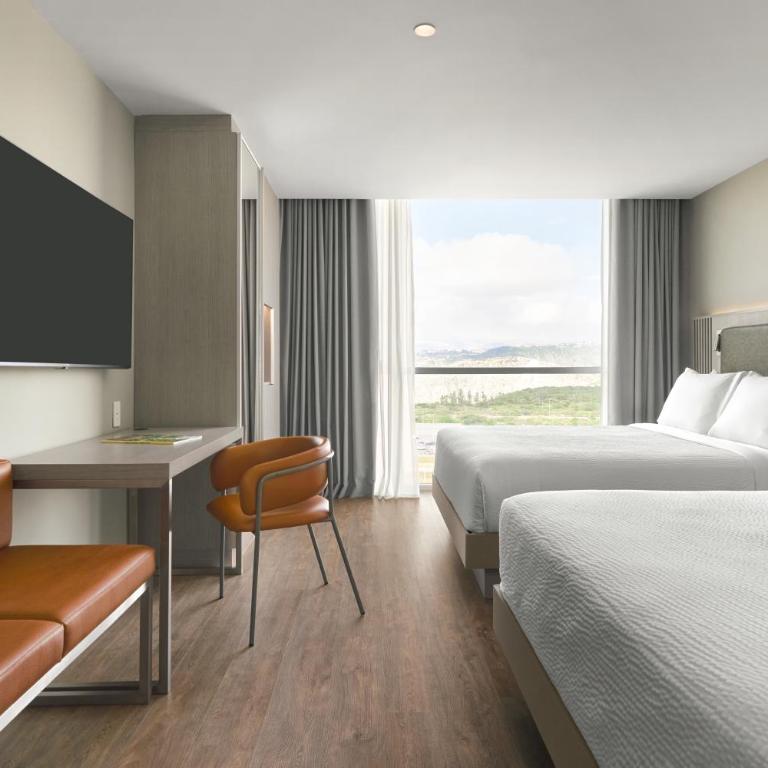 Courtyard by Marriott Quito Airport - Executive Queen Room with Two Queen Beds and Mountain View - 2