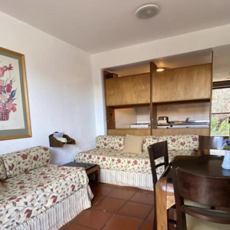DUT Bariloche - Apartamento de 1 dormitorio con jardín - 14