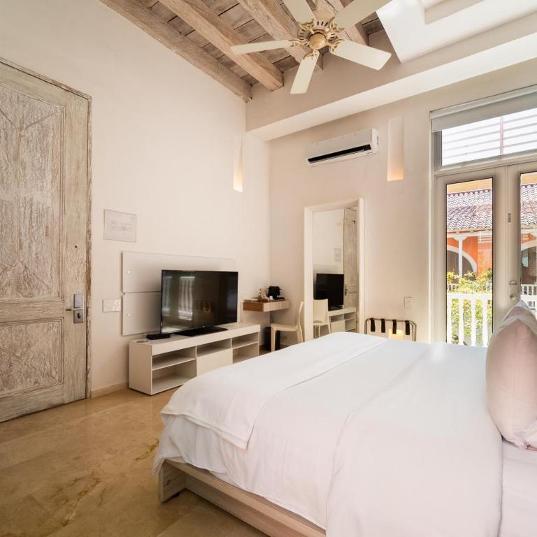 Nacar Hotel Cartagena, Curio Collection by Hilton - Suite Junior con cama extragrande y vistas al patio - 5