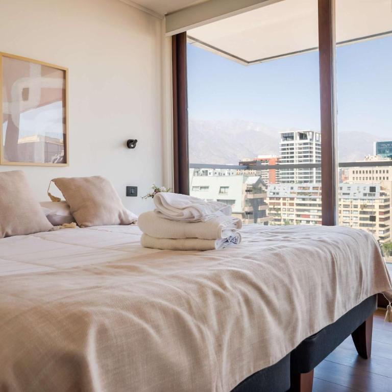 Stylish 2BR Retreat in Central Las Condes Oasis - Apartment - 2