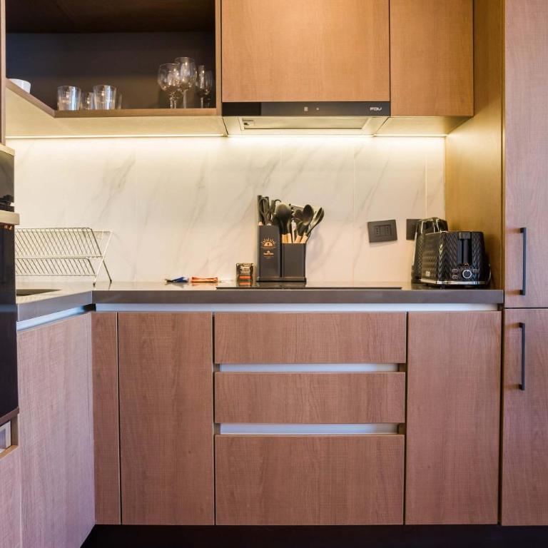 Stylish 2BR Retreat in Central Las Condes Oasis - Apartment - 5