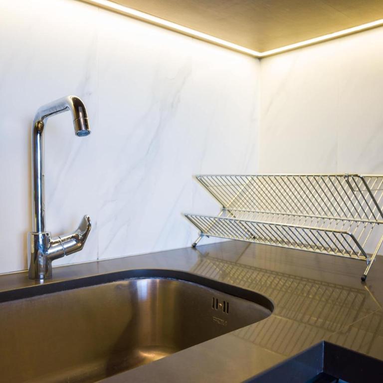 Stylish 2BR Retreat in Central Las Condes Oasis - Apartment - 26