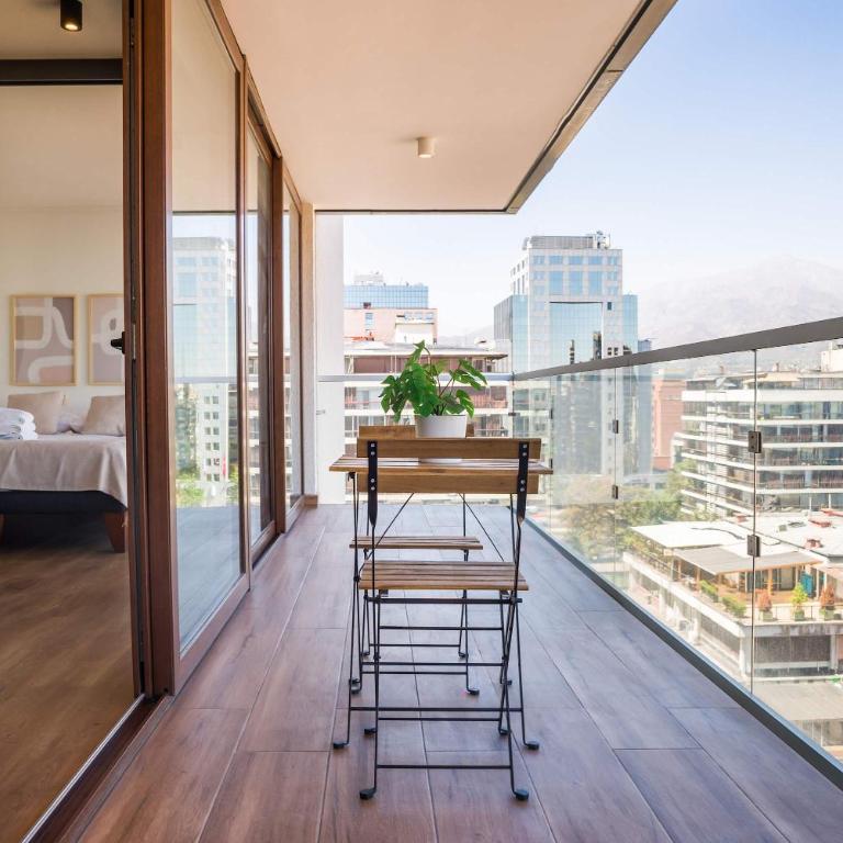 Stylish 2BR Retreat in Central Las Condes Oasis - Apartment - 4