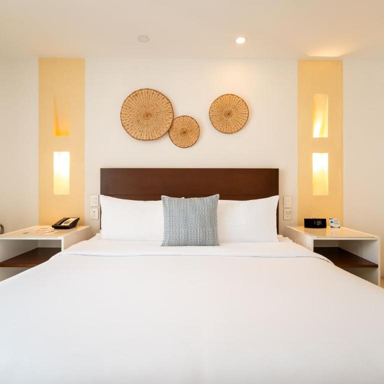 Nacar Hotel Cartagena, Curio Collection by Hilton - Habitación Superior con cama extragrande - 1